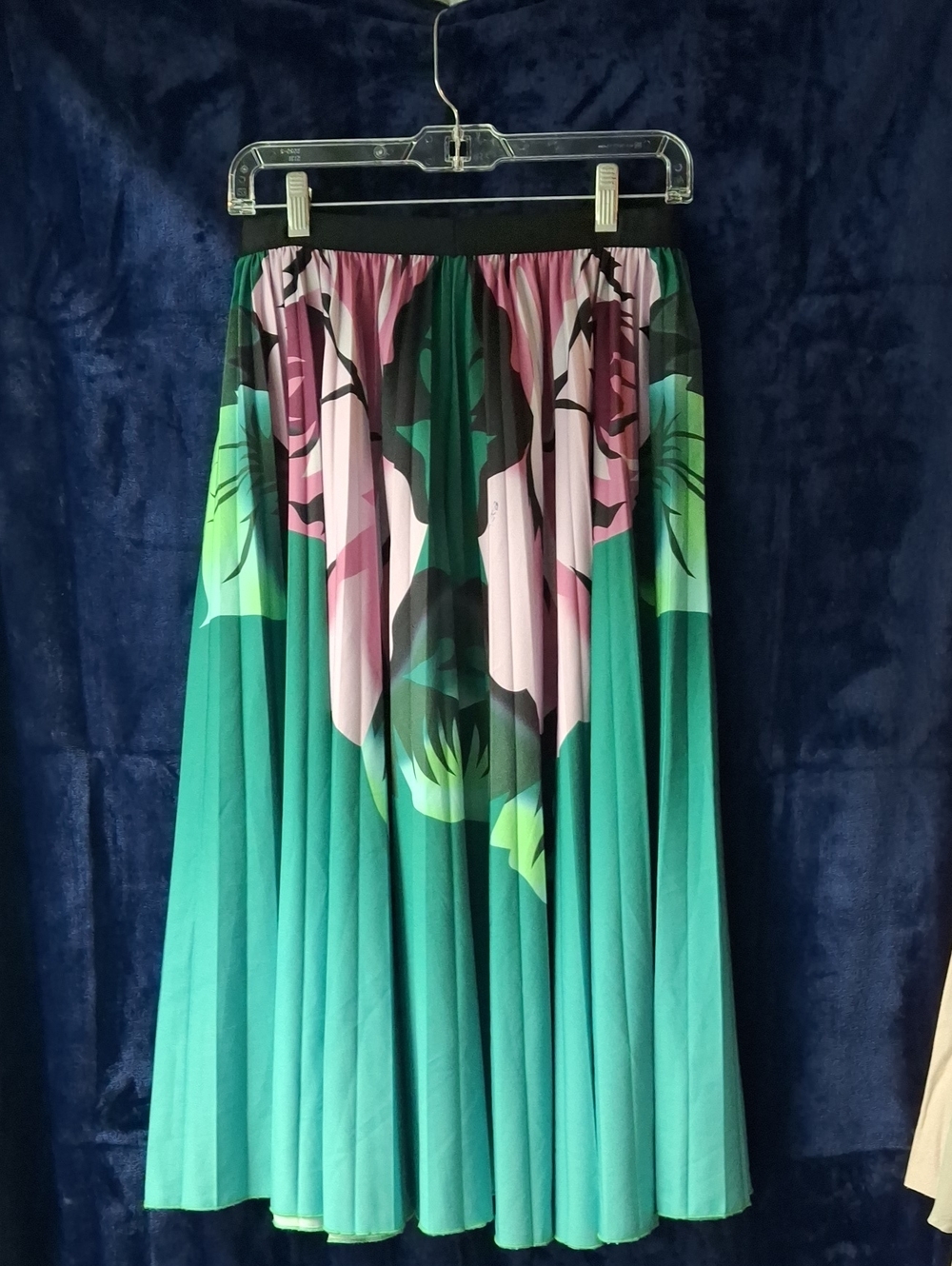Women’s Floral Green Pleated Midi Skirt